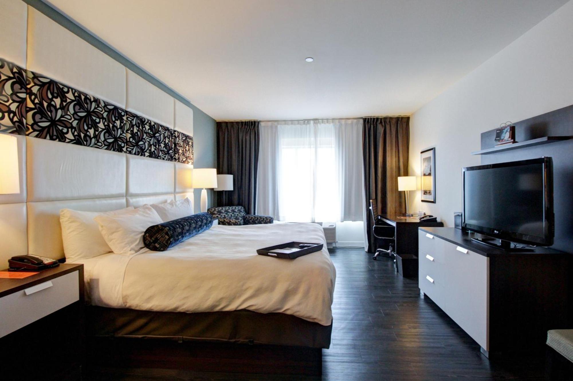 Standard King Room