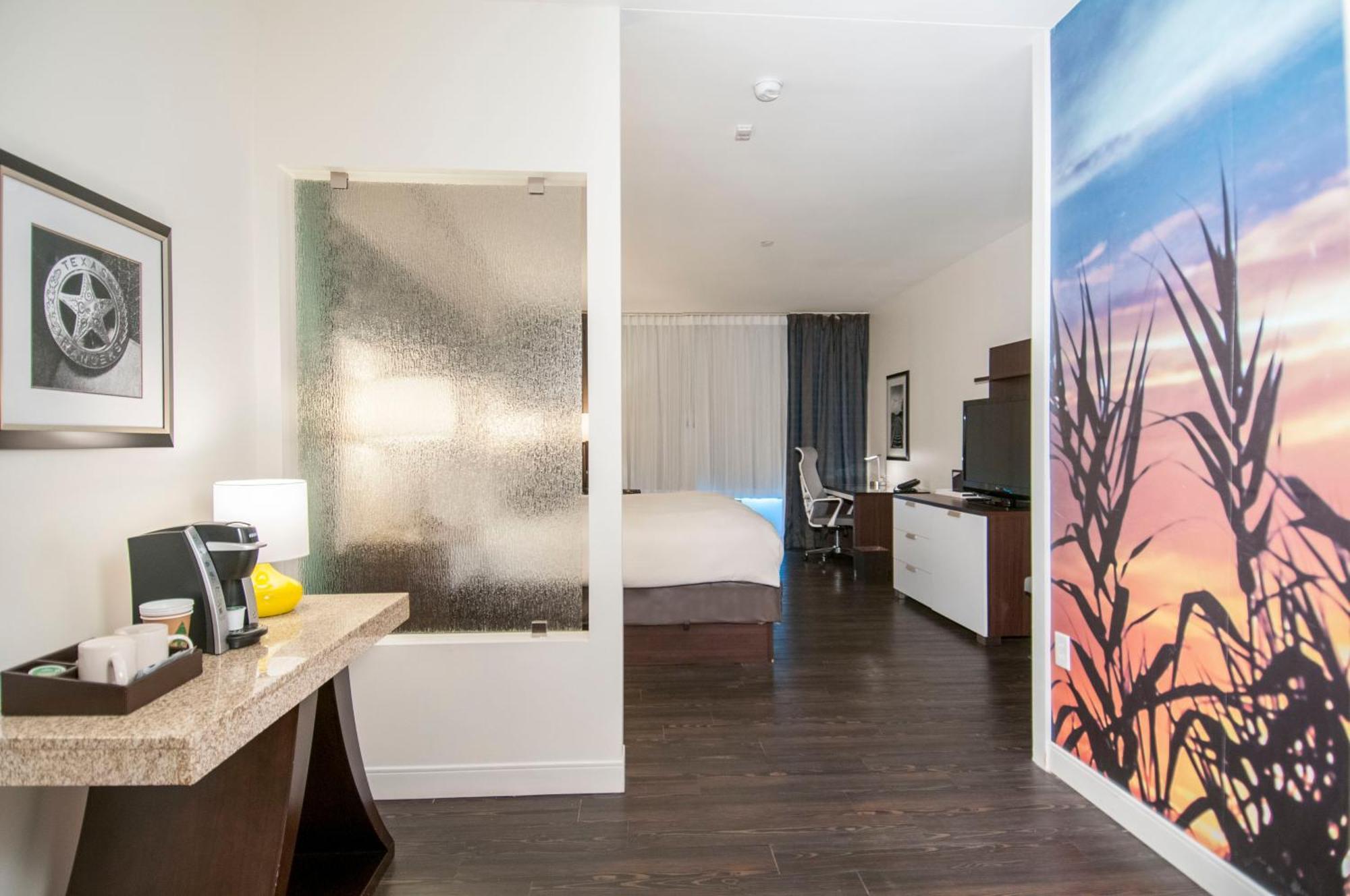 Standard King Room