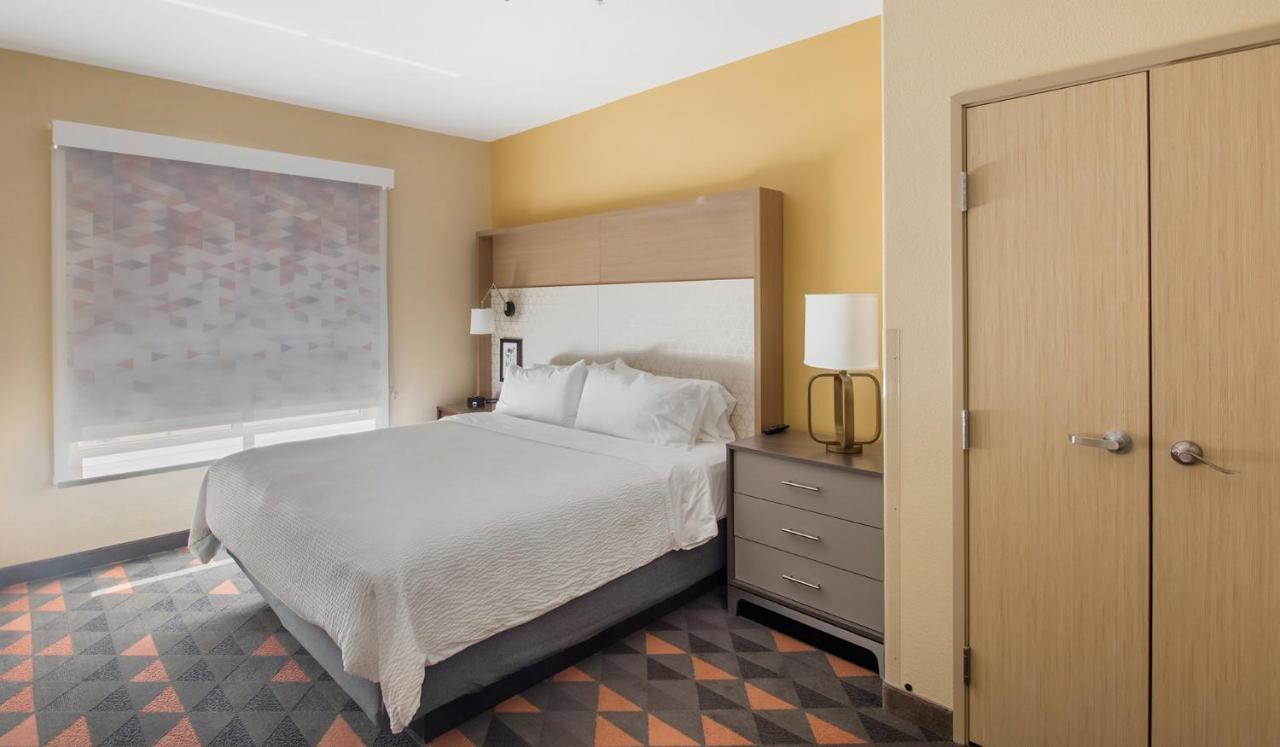Standard King Room,1555990216:JPEG